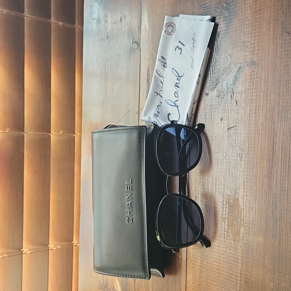 CHANEL sunglasses